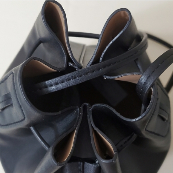 ๐ฅ๐ฅSOLD!๐ฅ๐ฅ Mango bucket bag - Picture 12 of 14